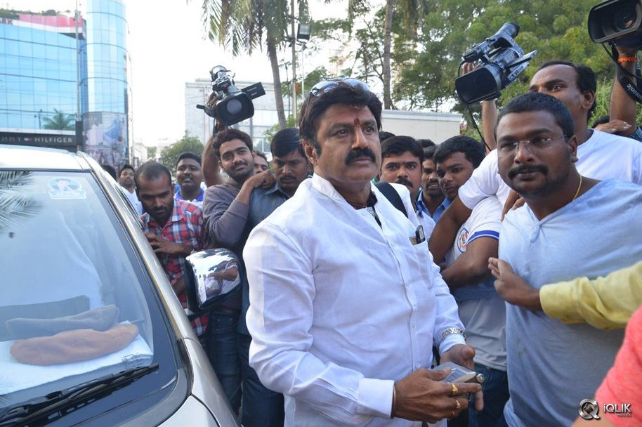 Dictator-Movie-Team-Amaravathi-Tour